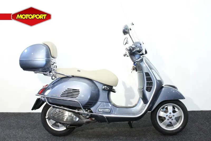 Vespa GTS 300 (2016)