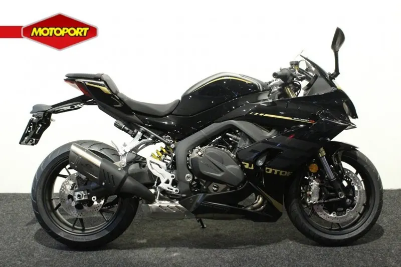 QJ Motor SRK 800 RR (2026)