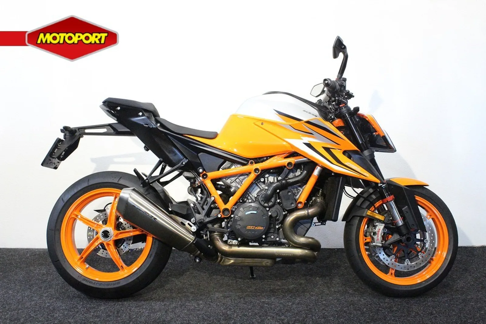 KTM 1290 Super Duke R (2023) — foto 1