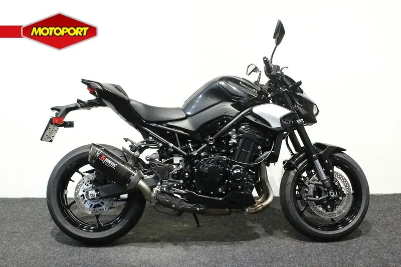 Kawasaki Z900 (2025)
