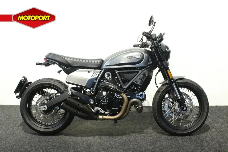 Ducati Scrambler Nightshift (2022)