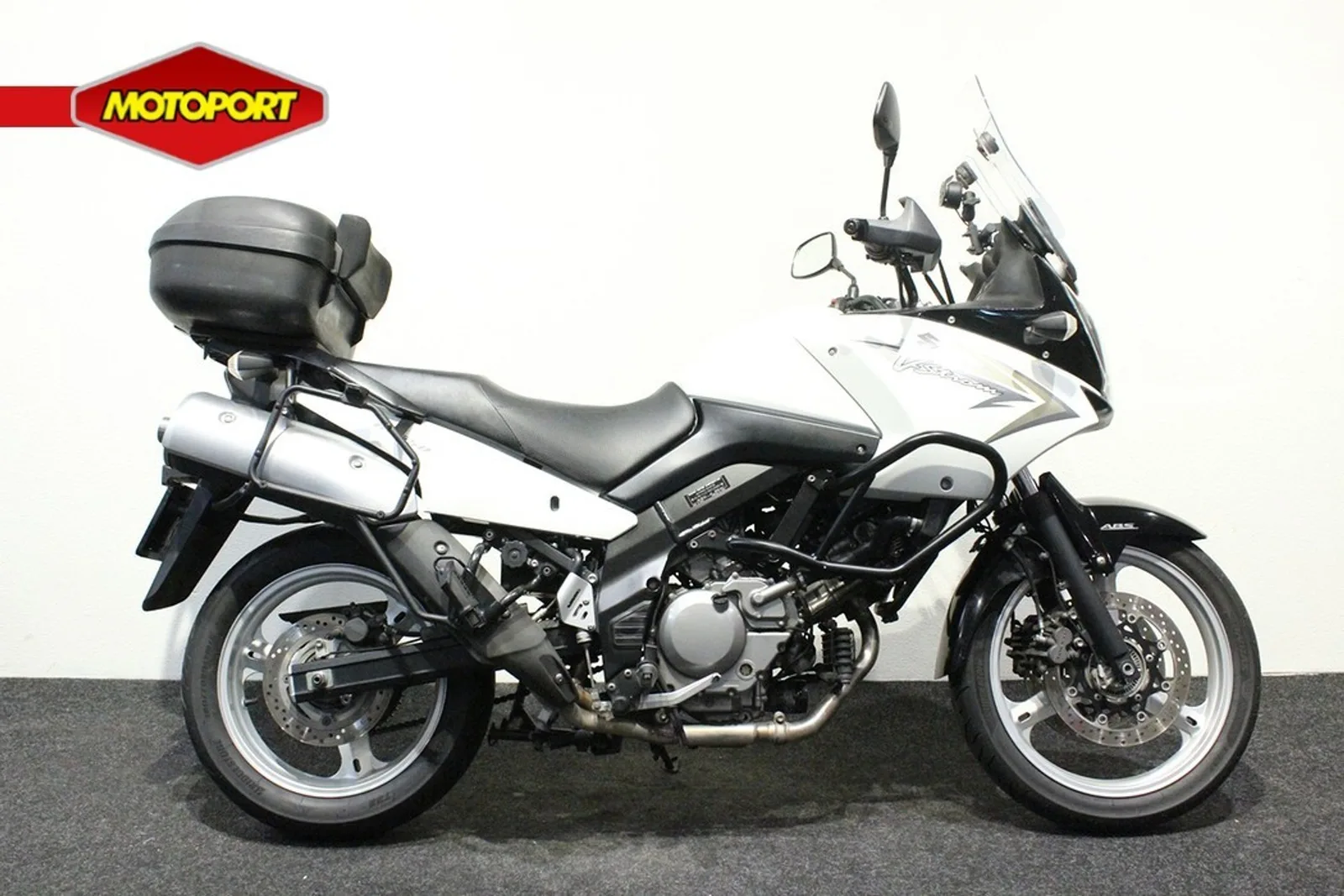 Suzuki V-Strom 650 (2011) — foto 1