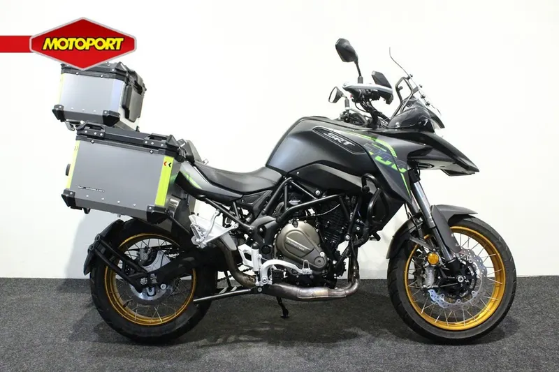 QJ Motor SRT 700 X TOURING (2025)
