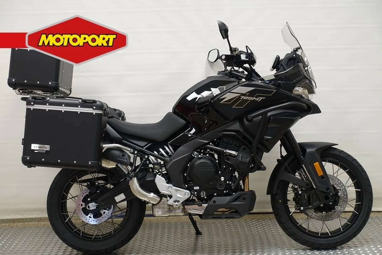 CFMoto 700 MT (2026) — foto 1