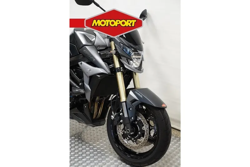 Suzuki GSR750 (2016)