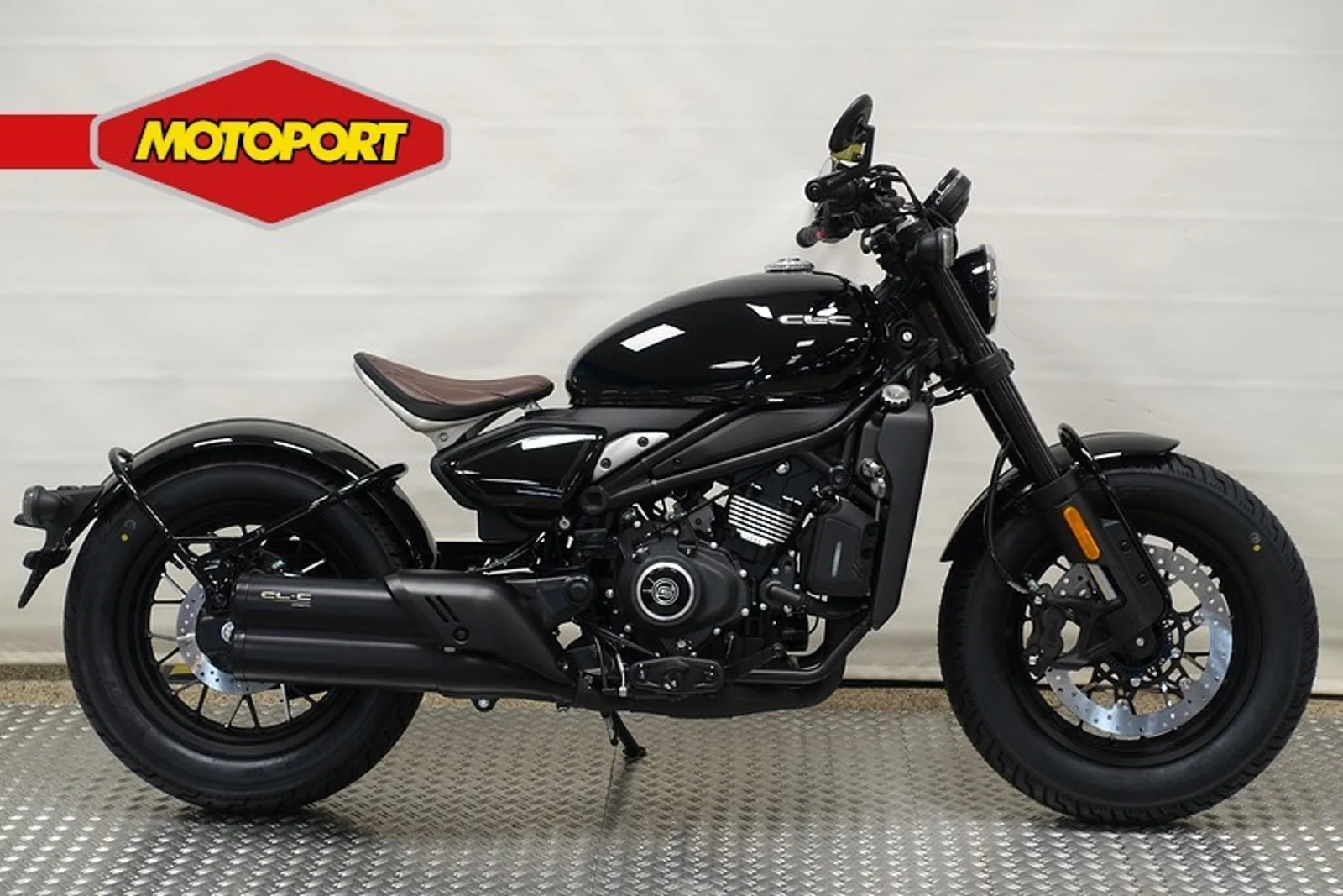 CFMoto 450 CLC Bobber (2026) — foto 1