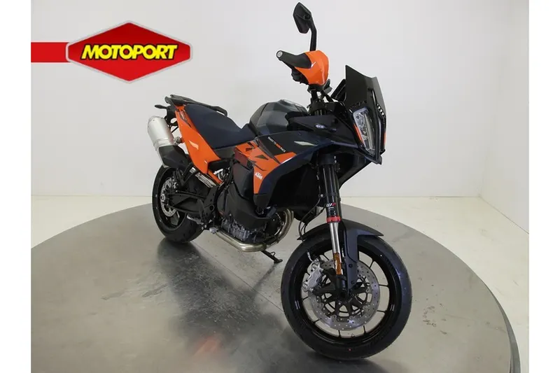 KTM 890 SMT (2026)