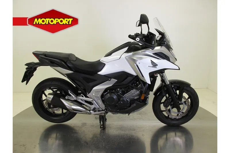 Honda NC750X (2022)