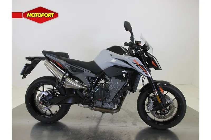 KTM 790 Duke (2024)