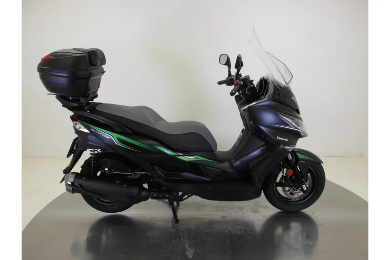 Kawasaki J 300 (2019)
