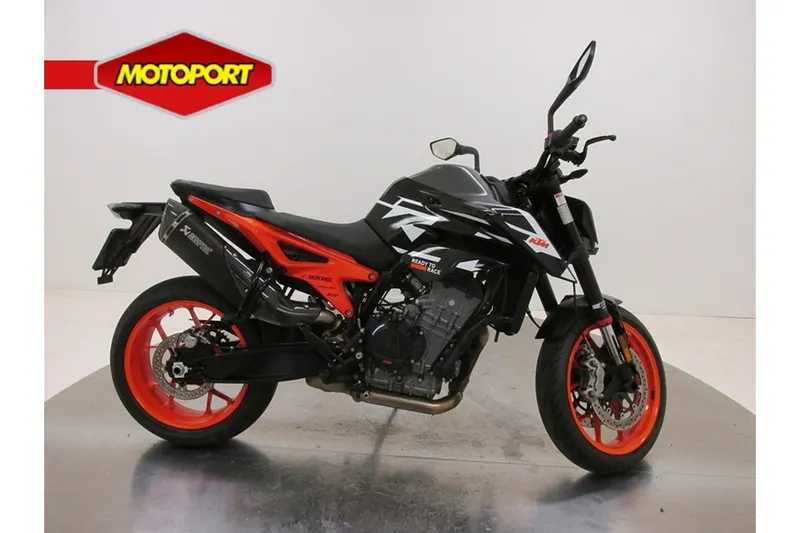 KTM 890 Duke (2023)