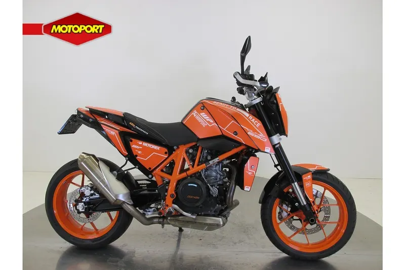 KTM 690 Duke (2015)
