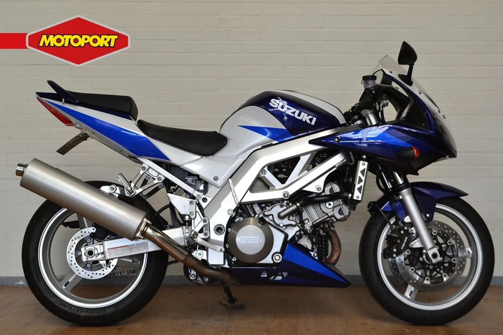Suzuki SV1000 (2004) — foto 1