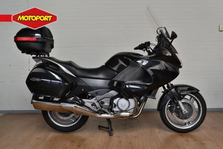 Honda NT 700 V Deauville (2012) — foto 1