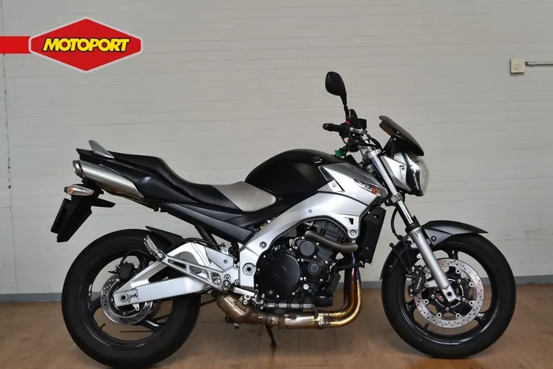 Suzuki GSR600 (2006)