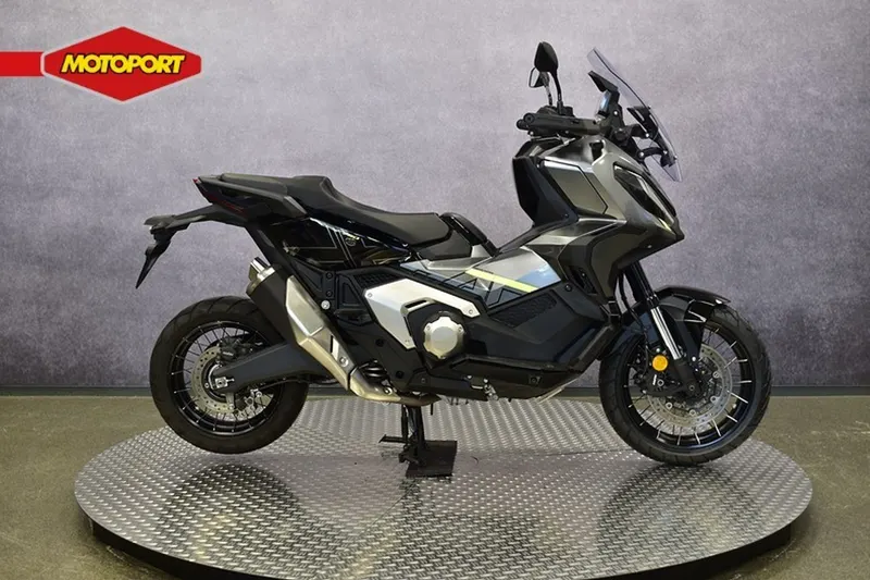 Honda X ADV (2024)