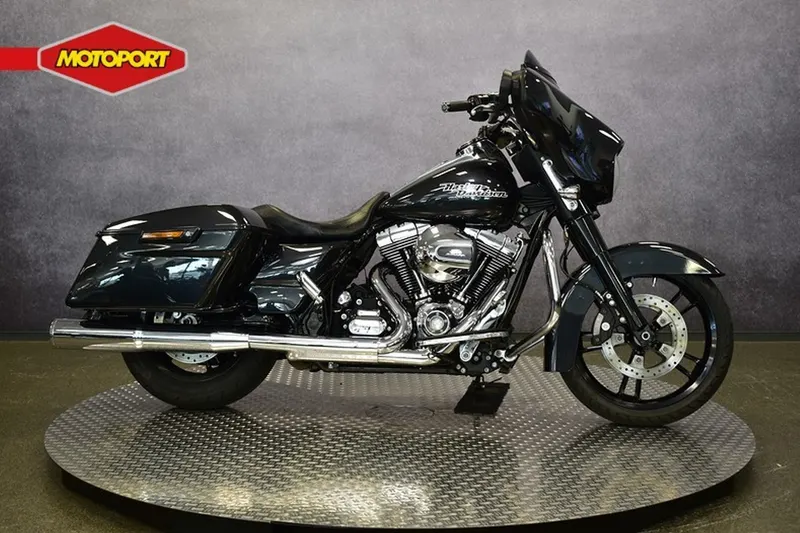 Harley-Davidson Street Glide (2014)