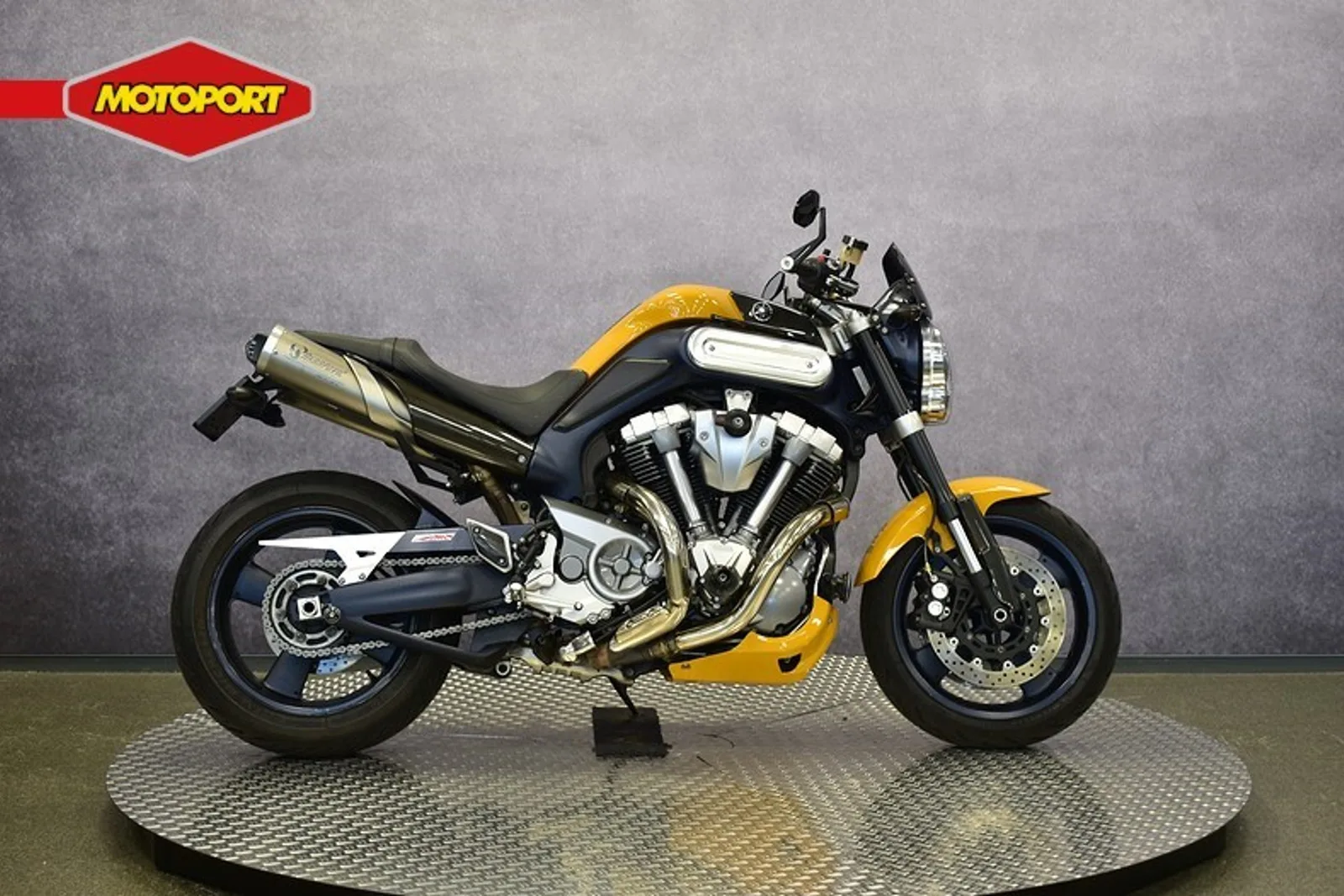Yamaha MT-01 (2005) — foto 1