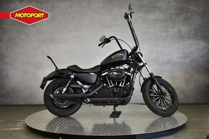 Harley-Davidson 883 IRON (2013)