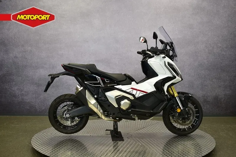 Honda X ADV (2023)