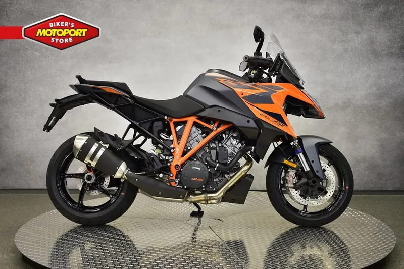 KTM 1290 Super Duke GT (2024)
