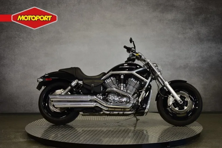 Harley-Davidson V-Rod (2010) — foto 1