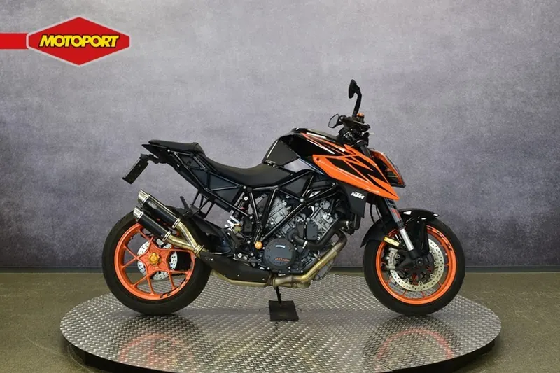 KTM 1290 SuperDuke R (2019)