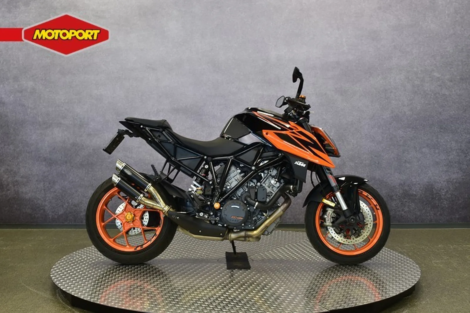 KTM 1290 SuperDuke R (2019) — foto 1
