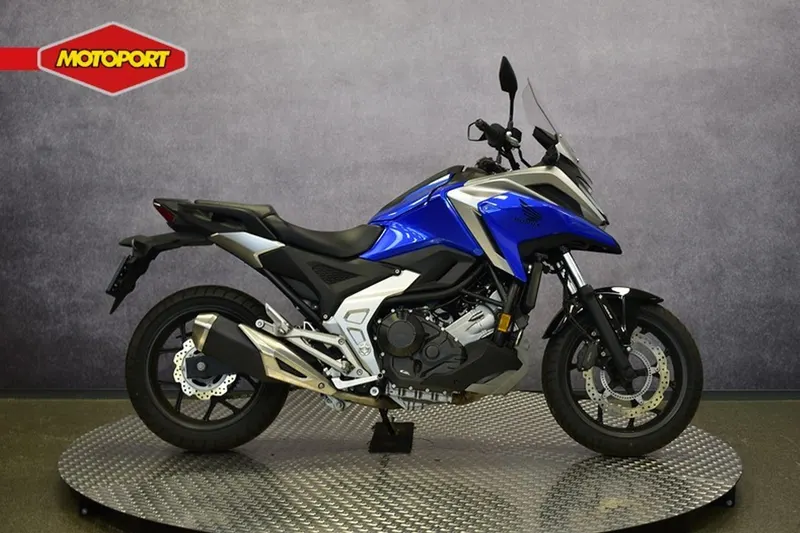 Honda NC750X (2021)