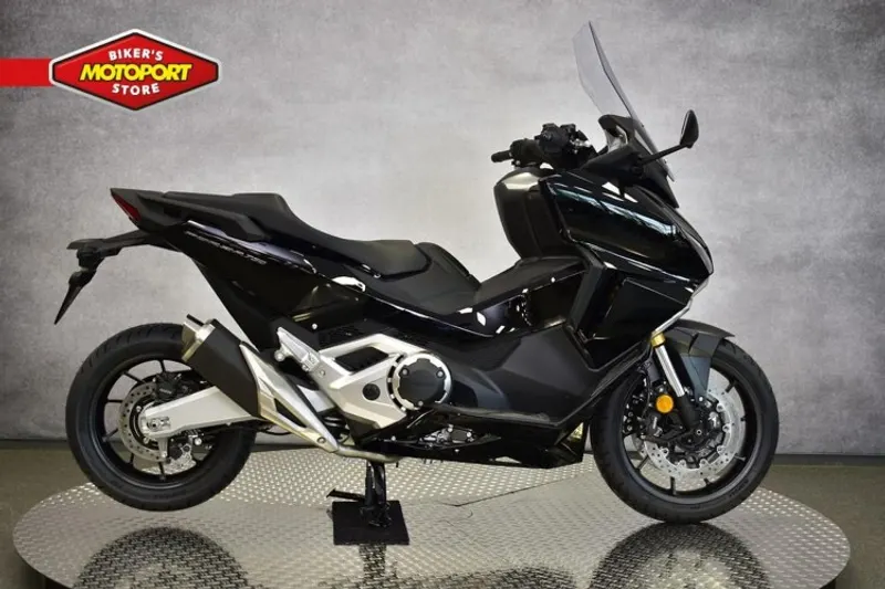 Honda Forza 750 (2021)