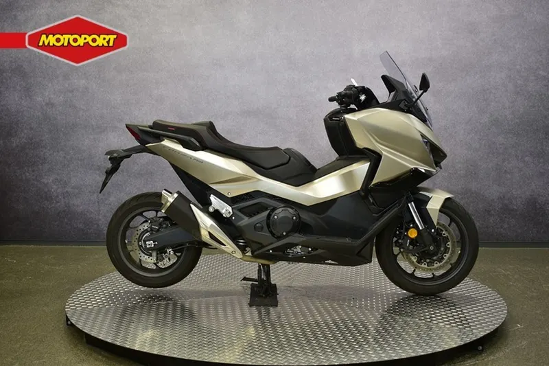 Honda Forza 750 (2025)