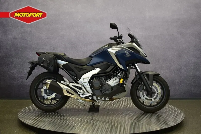 Honda NC750X (2024)