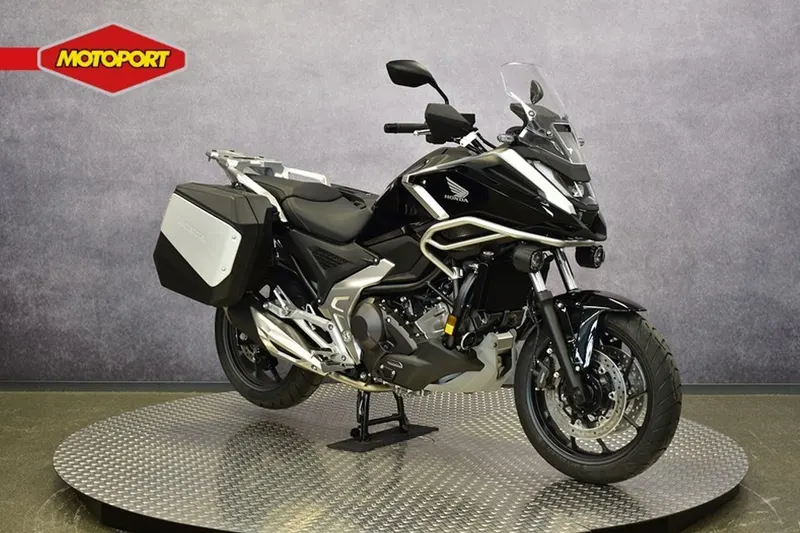 Honda NC750X (2026)