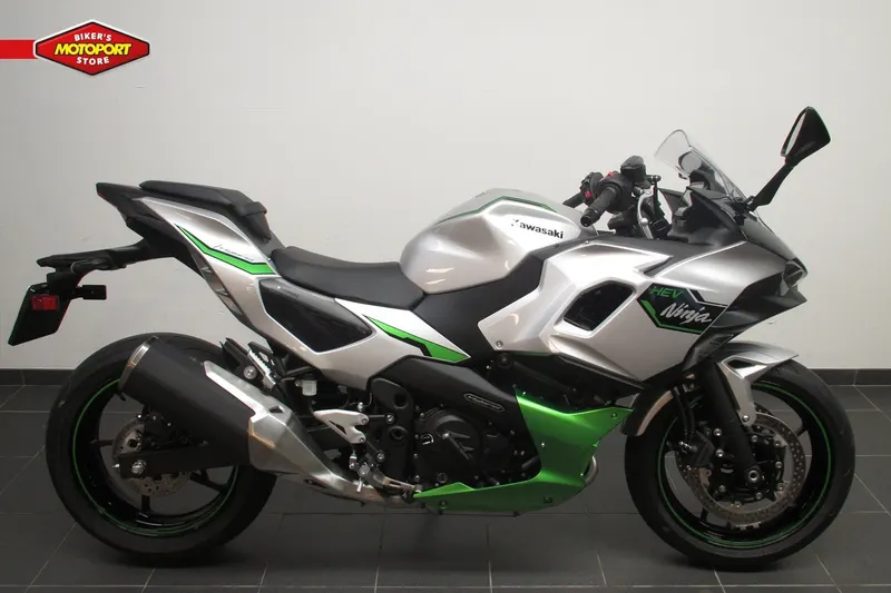 Kawasaki Ninja 7 Hybrid (2024)