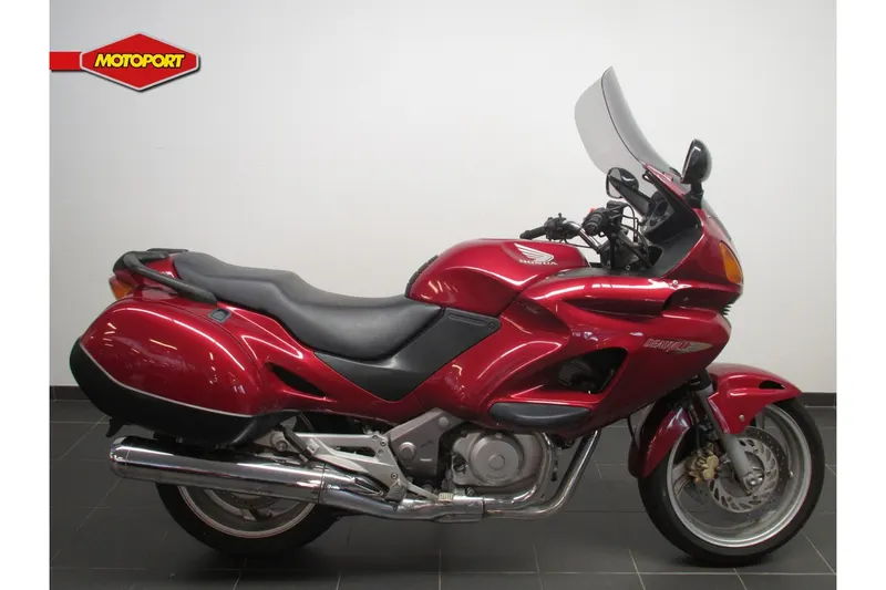Honda NT 650 V Deauville (2000)