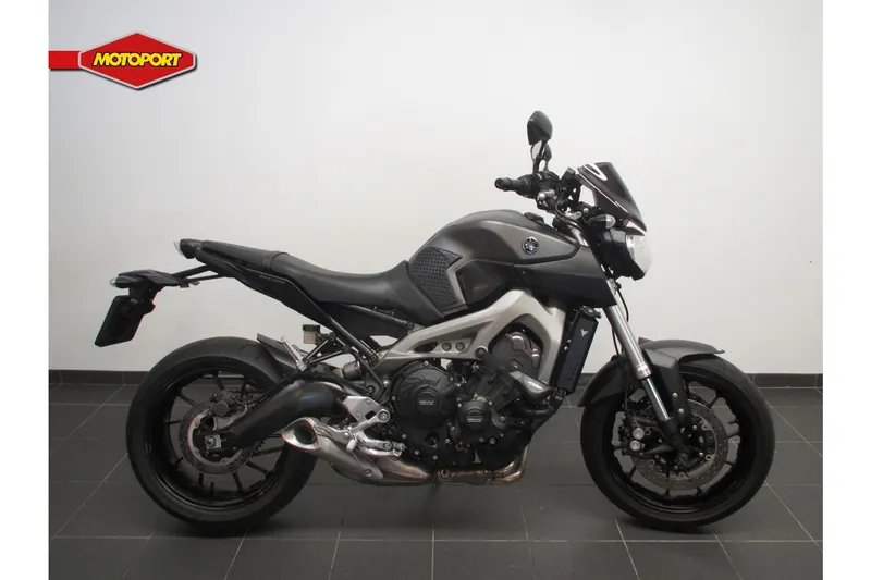 Yamaha MT-09 (2015)