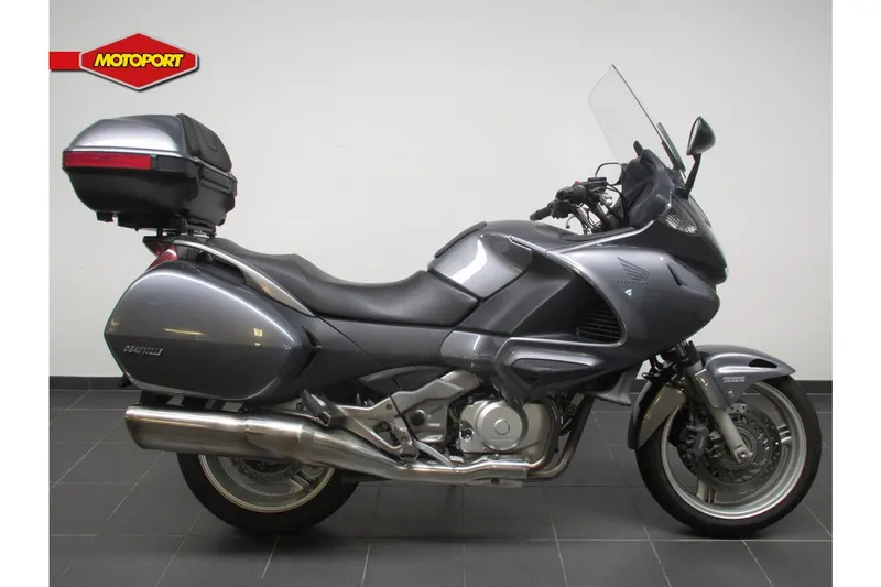 Honda NT 700 DEAUVILLE (2006)