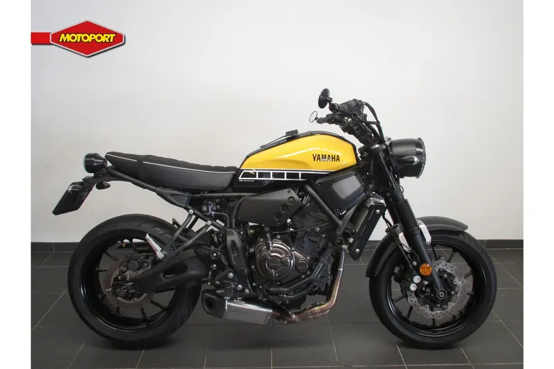 Yamaha XSR700 (2017)