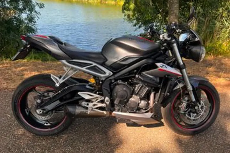 Triumph Street Triple RS (2017)