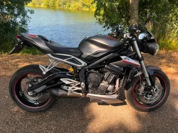 Triumph Street Triple RS (2017) — foto 1