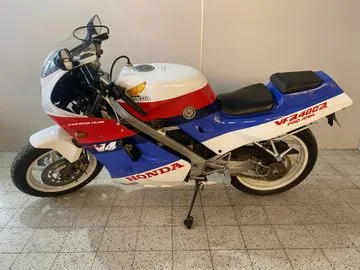 Honda VFR 400 R (1988) — foto 1