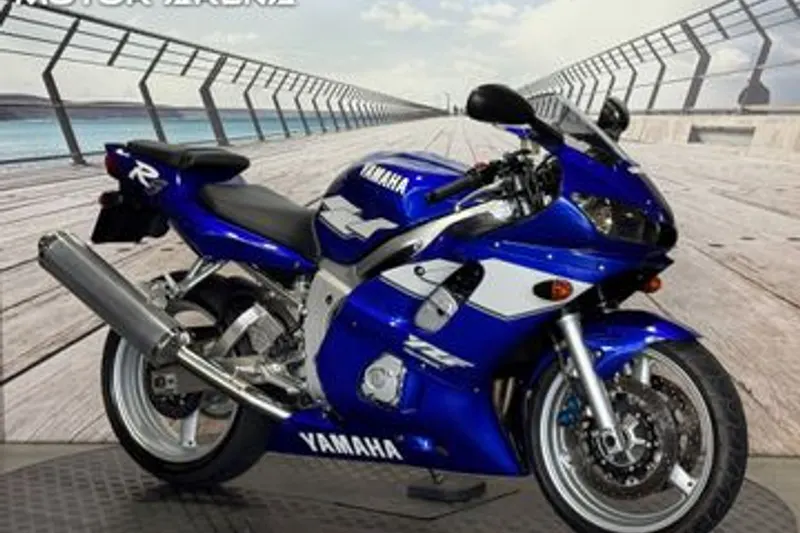 YAMAHA YZF R6 (1999)