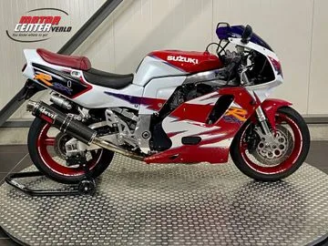 Suzuki GSX-R750 (1997) — foto 1