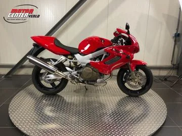Honda VTR 1000 F Firestorm (2023) — foto 1