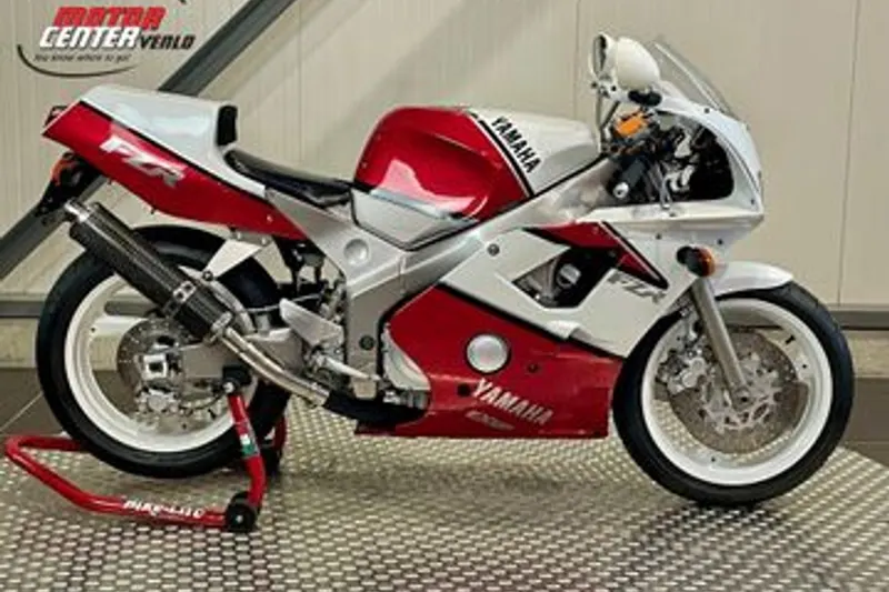 Yamaha FZR 400 RR (1992)