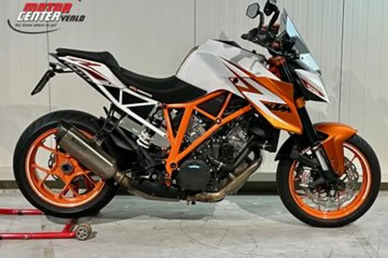 KTM 1290 Super Duke (2016)
