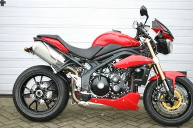 Triumph Speed Triple (2012)
