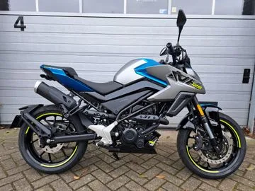 CFMoto 125 NK (2026) — foto 1