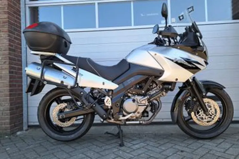 Suzuki V-Strom (2005)