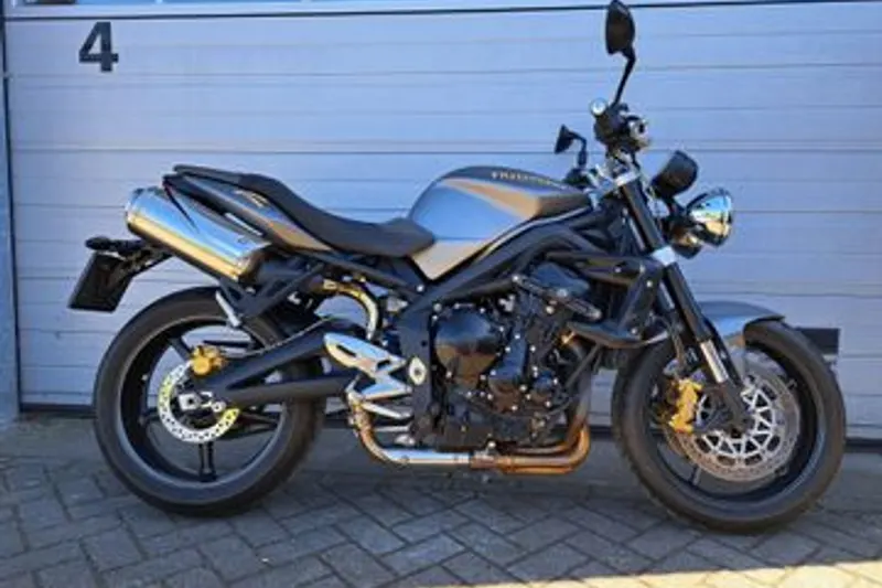 Triumph Street Triple 675 (2009)